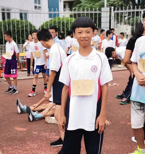 中学生运动会400米跑步技巧是什么？如何有效提高跑步成绩？